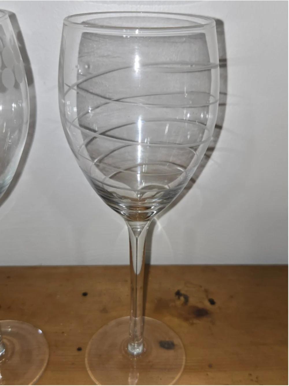 Vintage Pier 1 Imports Assorted Etched Wine Glasses Set of 4 Retired Never Used